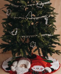 Saia de árvore de Natal com bonecos